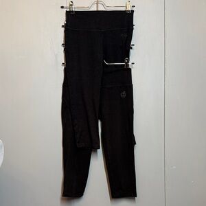 2 pair Green Apple Bamboo Yoga Capri Pants